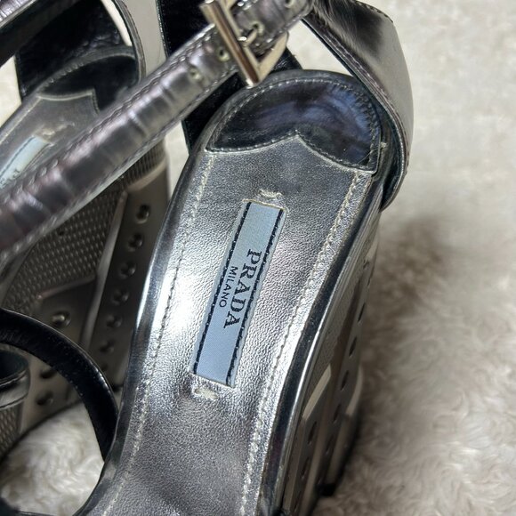 Prada Silver Patent Leather Criss Made in Italy UK Size 39 US Size 8 Women 4.5 I - Picture 6 of 10